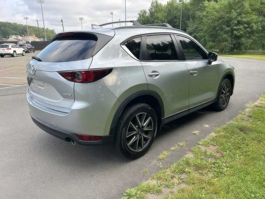 Mazda CX-5 Touring      2018