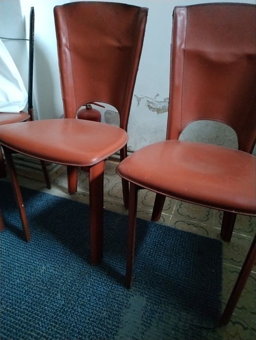 Продам стільці з екокожі