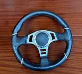 Volante de automovel, em bom estado