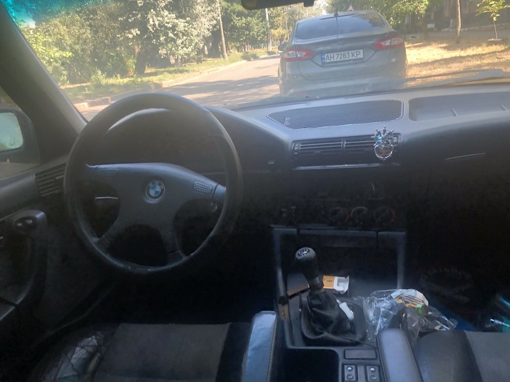 Продам БМВ Е34 М20Б20 1988 года