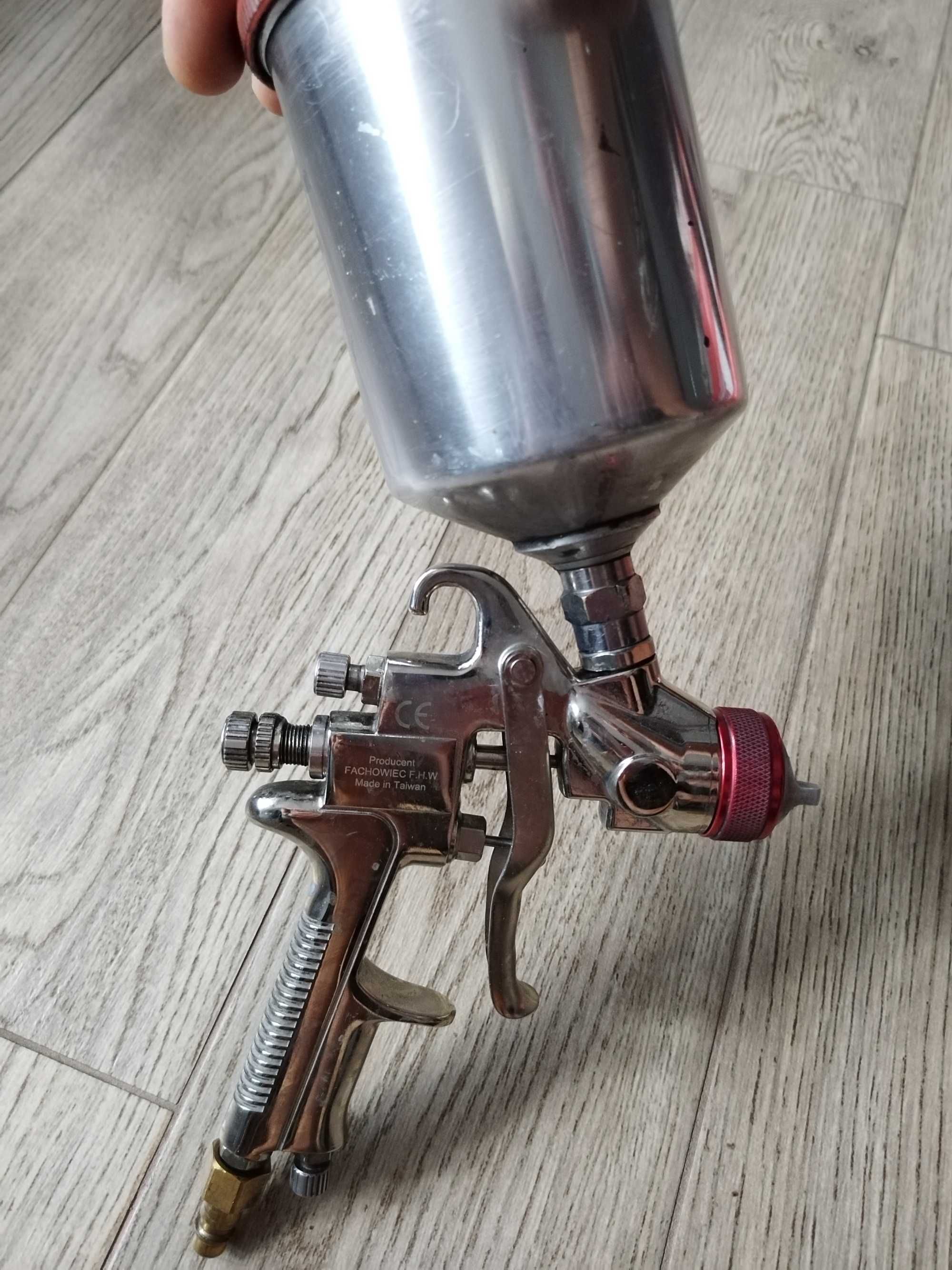 Pistolet lakierniczy FACHOWIEC EXPERT 2021