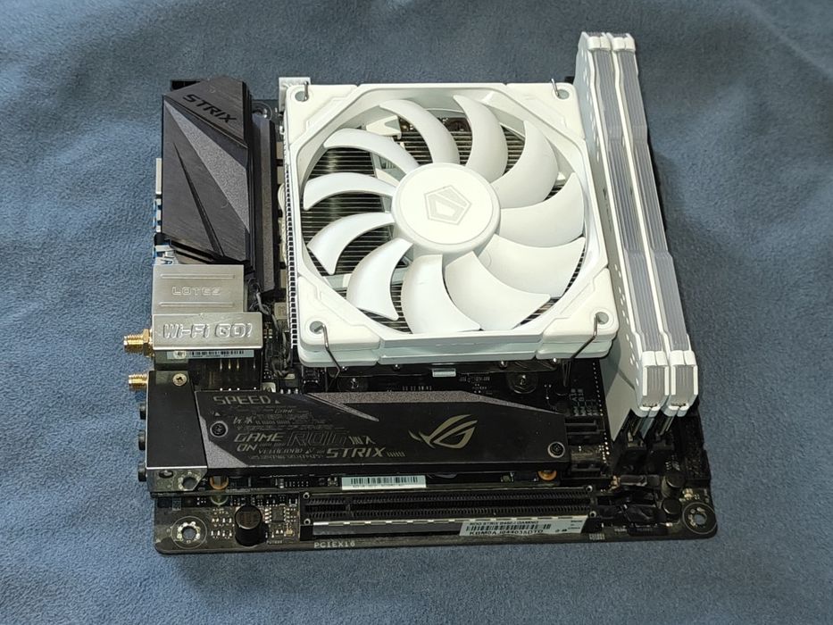 Комплект ITX am4, r5-5600g, b450, 32gb RAM, охолодження.