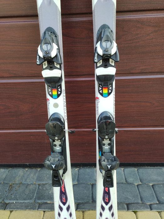 Narty Atomic drive 6 153 cm