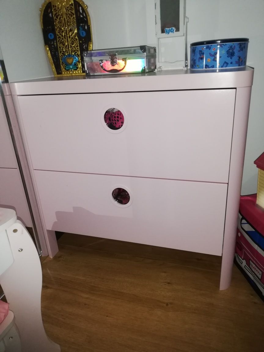 Conjunto quarto de criança (menina)