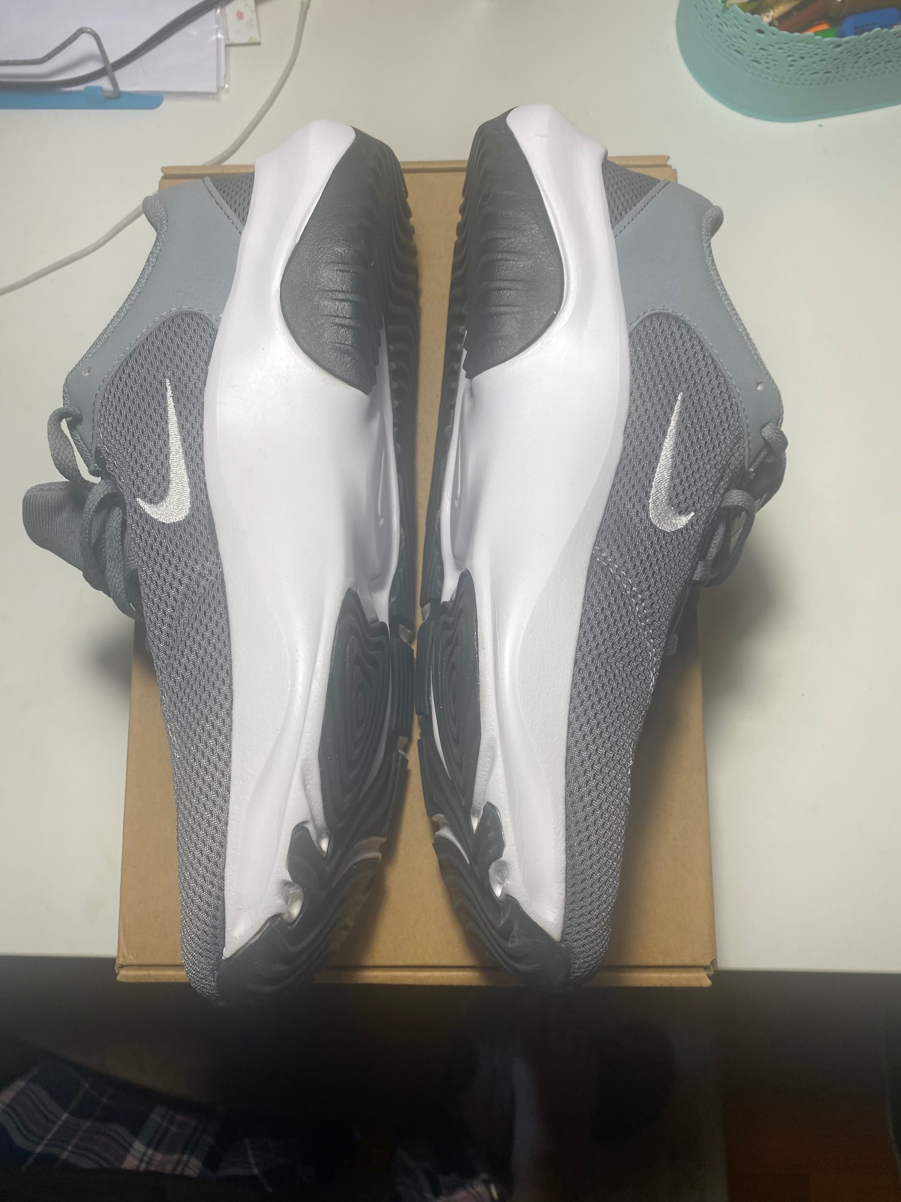 Чоловічі кросівки для залу Nike Legend Essential 3 Nn DM1120-002