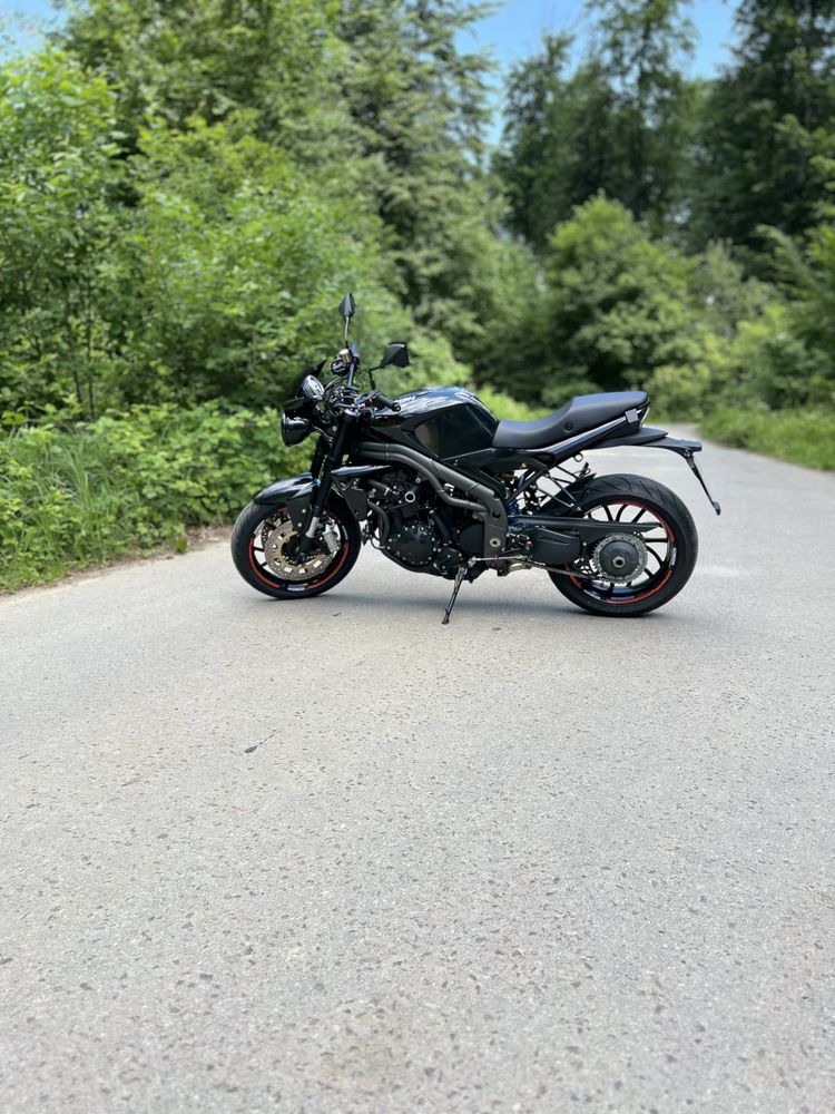 Triumph Speed Triple 1050