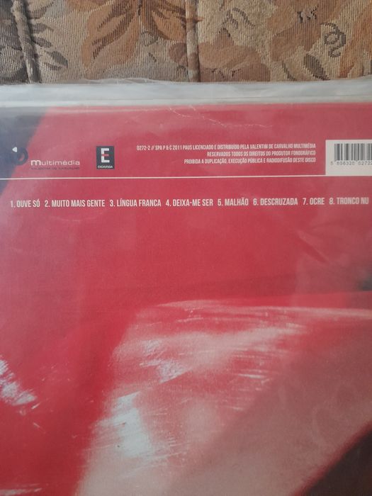 PAUS disco de estreia