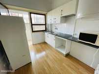 Apartamento T2 na Rua Elias Garcia - Cacém