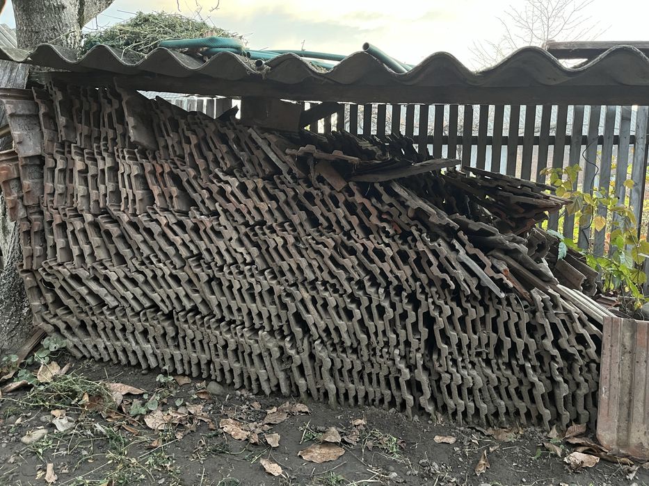 Австрійська черепиця Jimbolia Bohn в хорошому стані бу