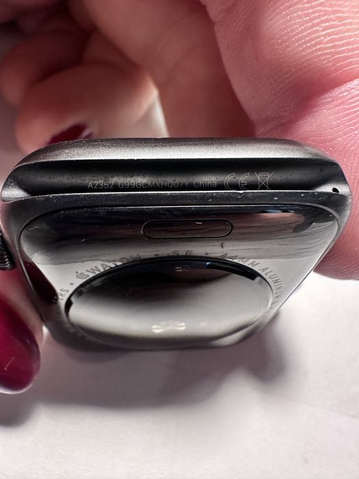 Apple Watch SE 44 mm A2352