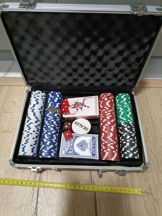 Zestaw do pokera  karty do gry poker