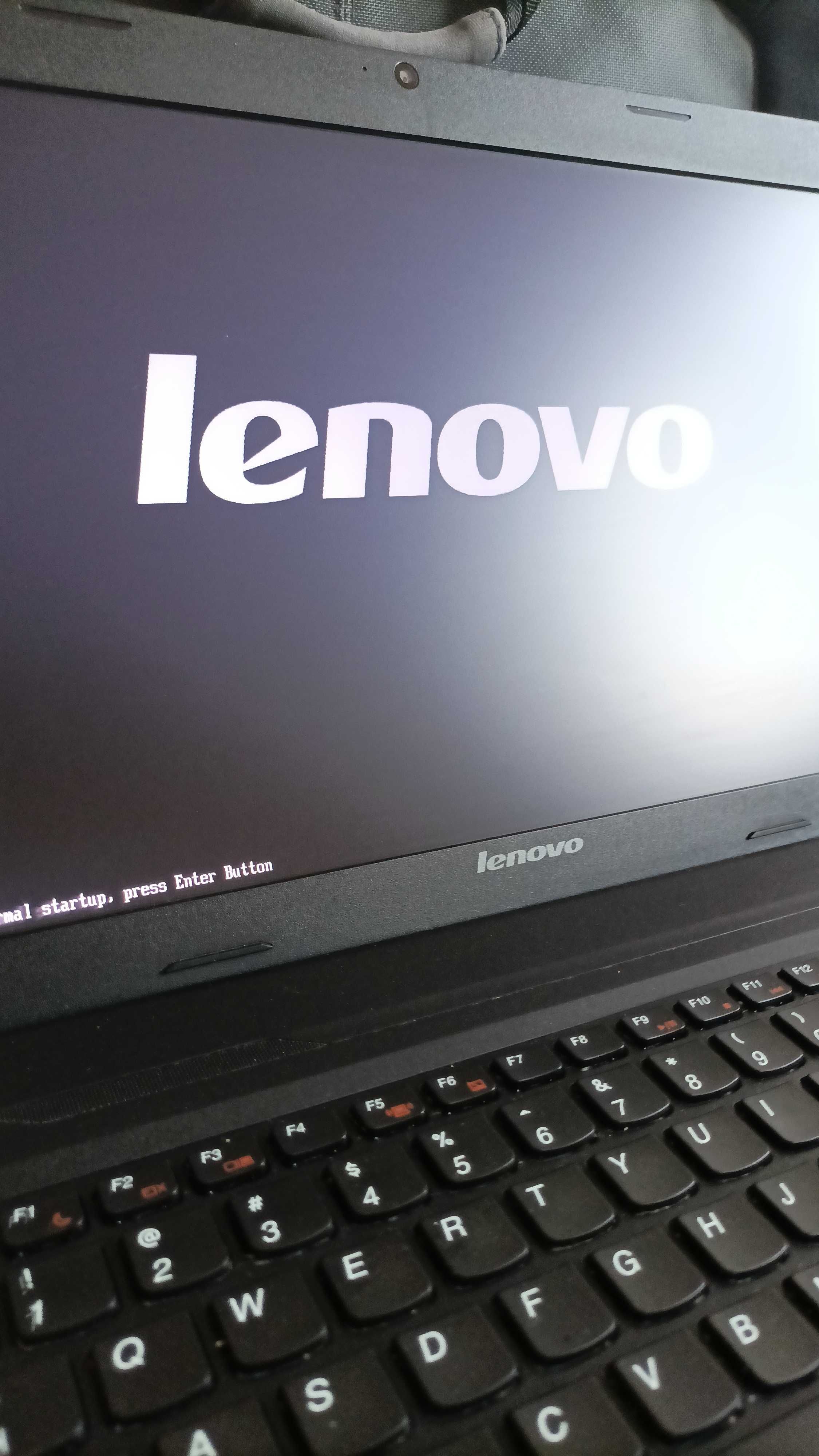 Laptop LENOVO B 590