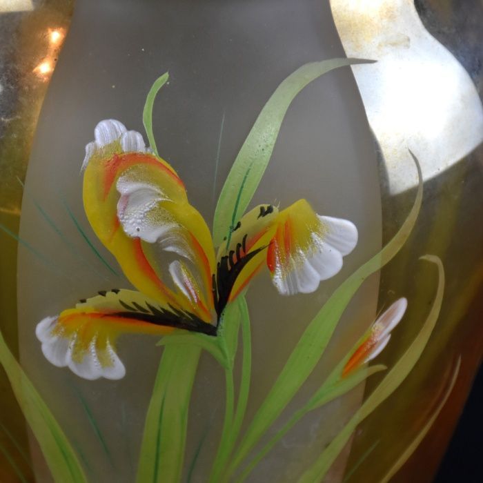 Jarra em vidro pintada à mão