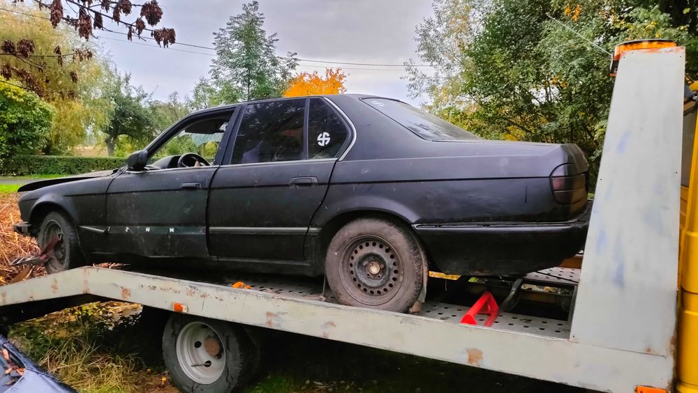 BMW e32 735i w całości bądź na części