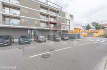 Apartamento T2 com Varanda e Box fechada em Baguim do Monte