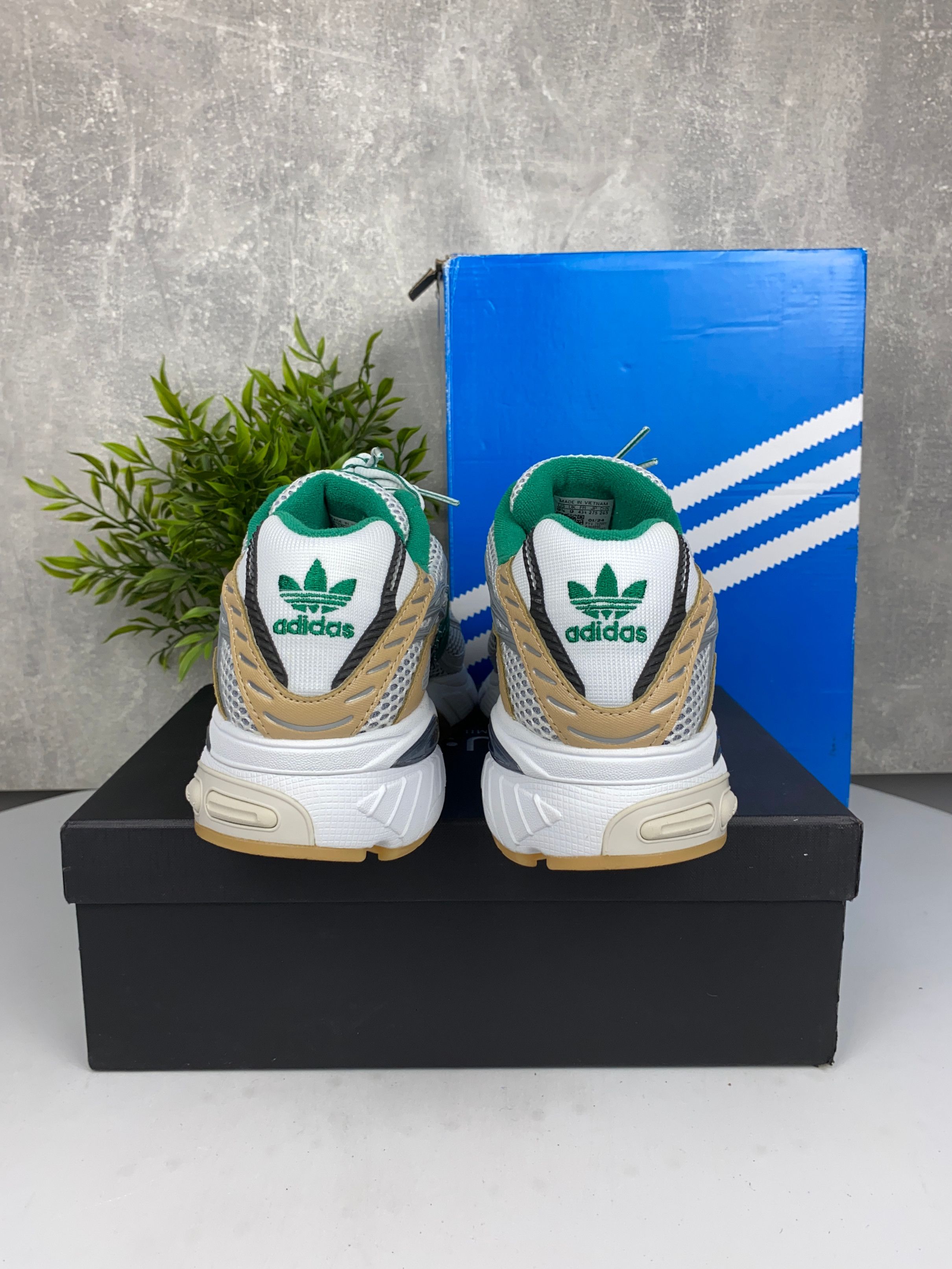 Nowe / buty sneakersy / Adidas / Adistar Cushion / r. 43,5 n53
