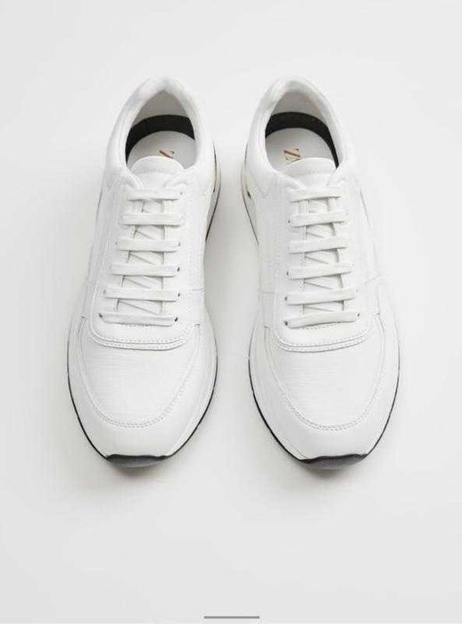 Новые кроссовки zara .
