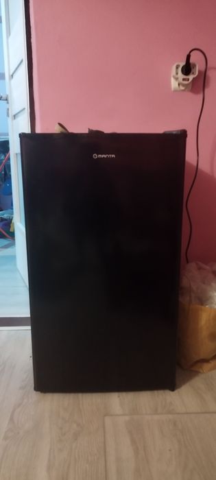 Mała lodówka firmy manta