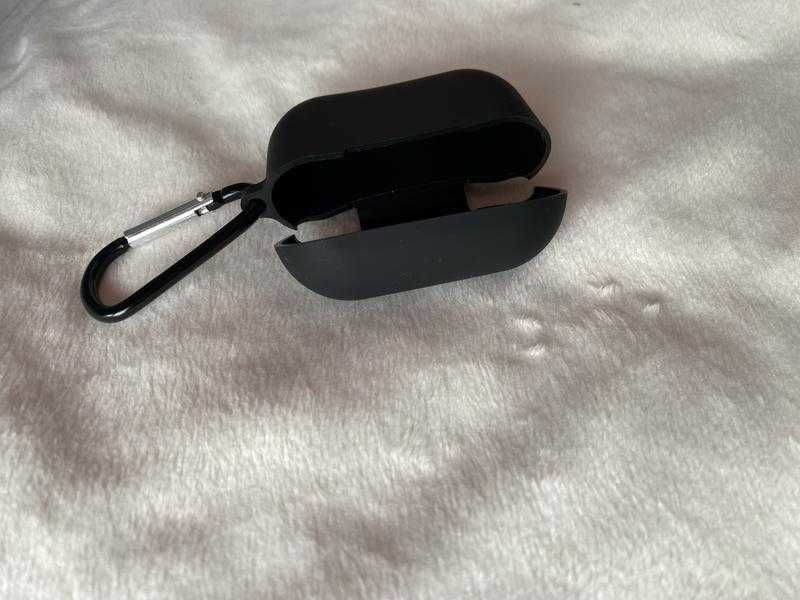 Новый чехол на airpods pro чёрный на наушники
