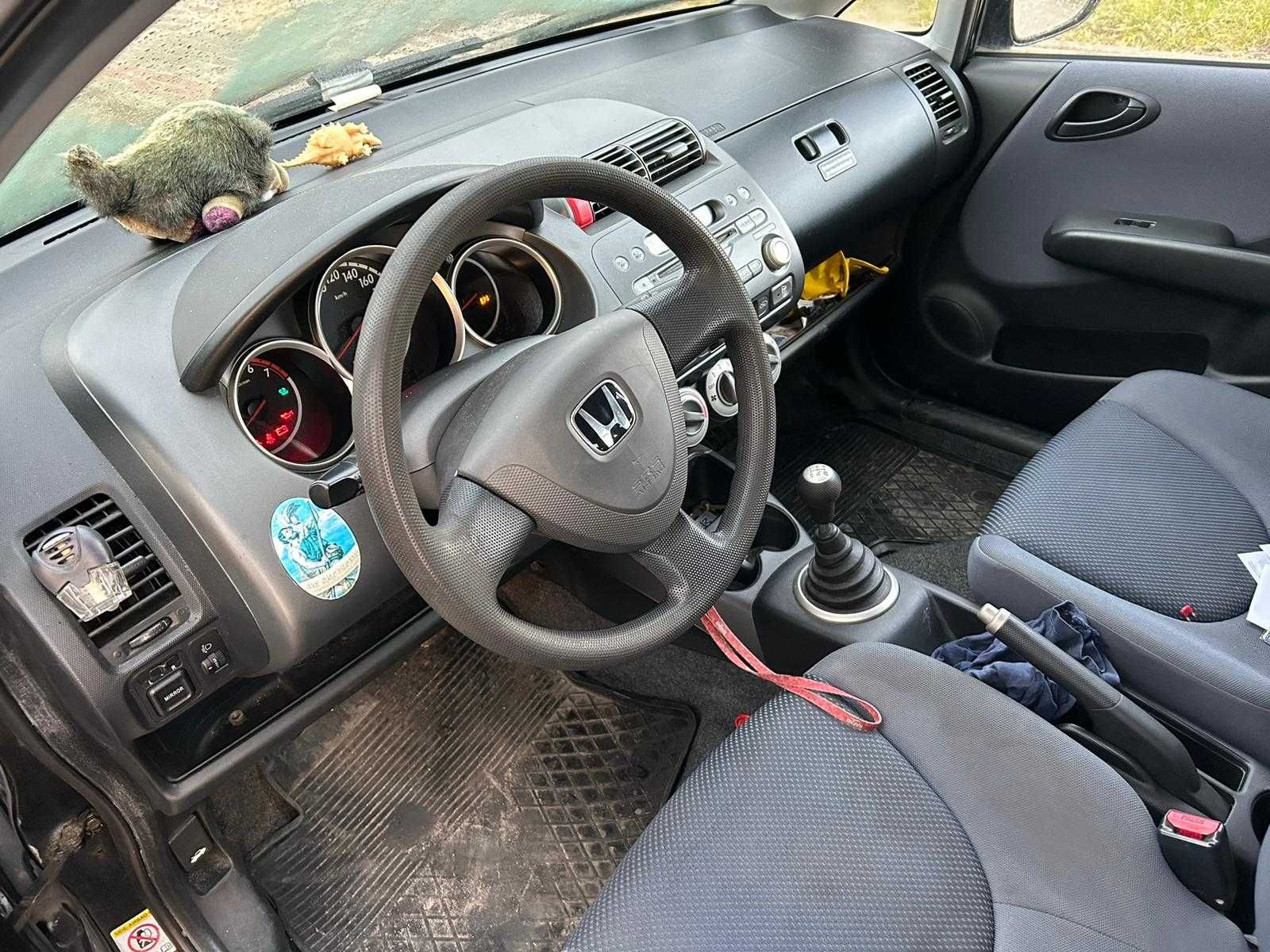 Samochód osobowy Honda jazz 1,2