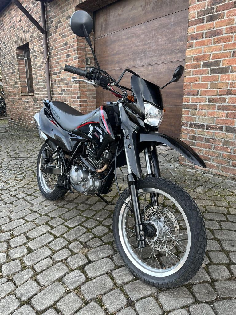 Suzuki DR 125 SM