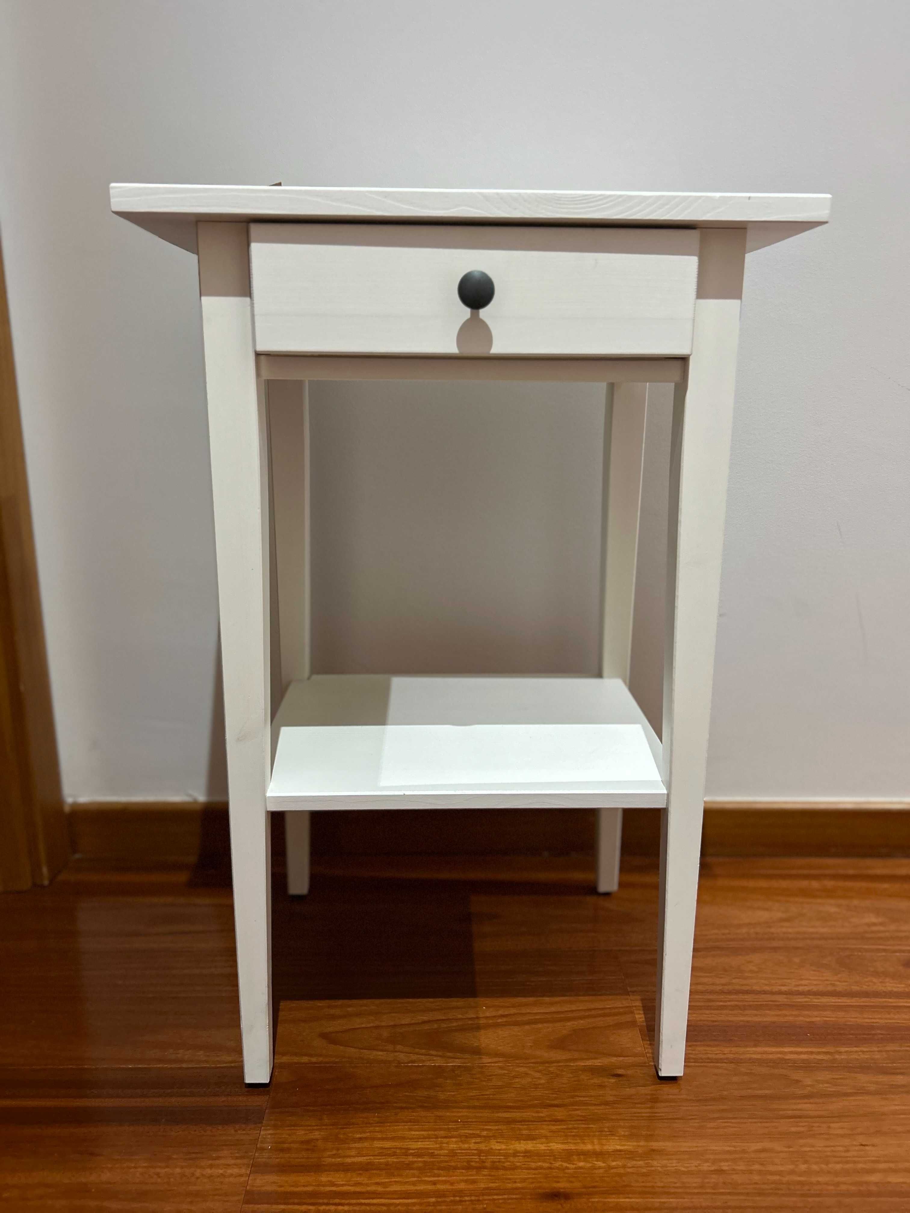 Mesa de hall de entrada IKEA como nova