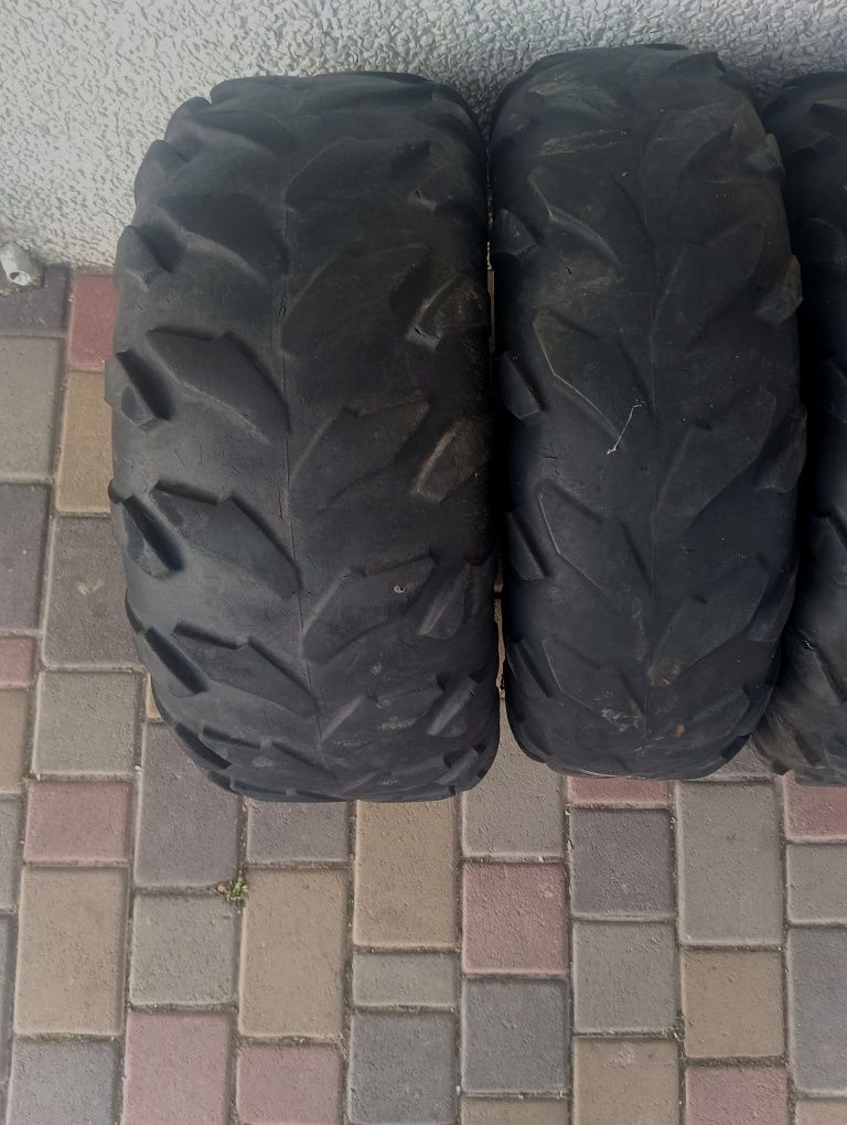 Продам Maxxis AT