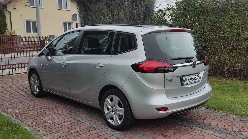 Opel Zafira 1.4 Turbo 140KM benzyna, bogata wersja 2015 r.