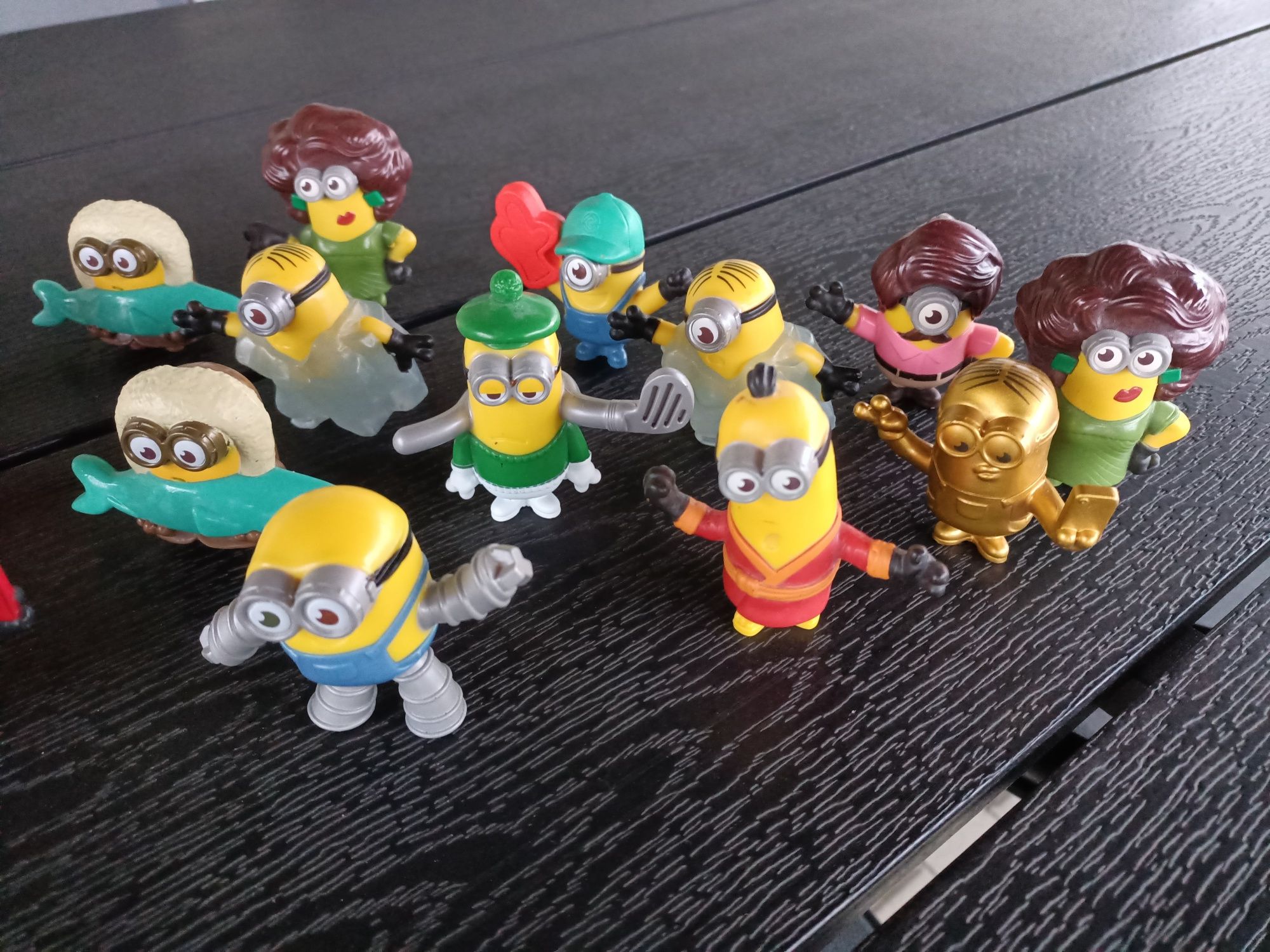 Minionki figurki Mc Donalda 16szt