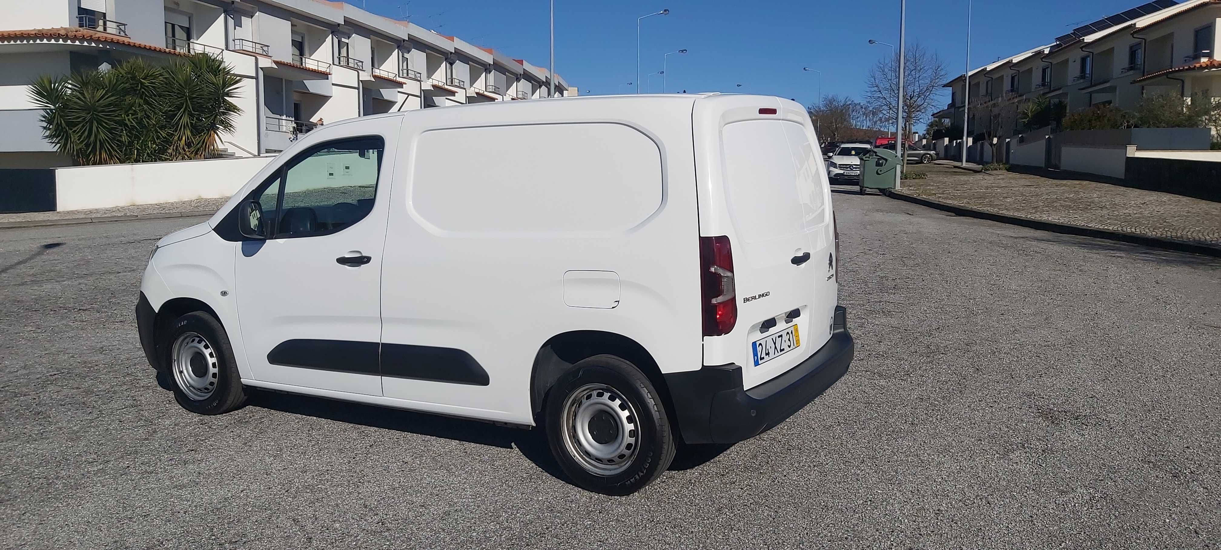 Berlingo Nacional 1.6- 100Cv 59600 KM revisões na marca