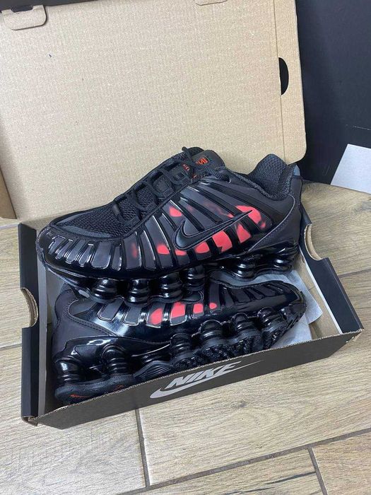 Nike Shox Змінюють колір Triple Black Red Pink кросівки найк шокс tl