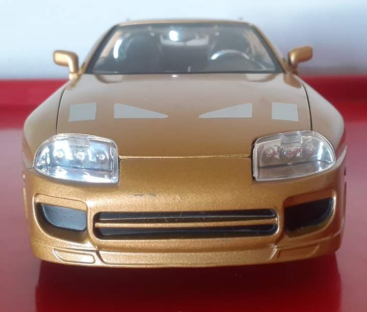 Toyota supra escala 1/24 fast & furious (novo em caixa)