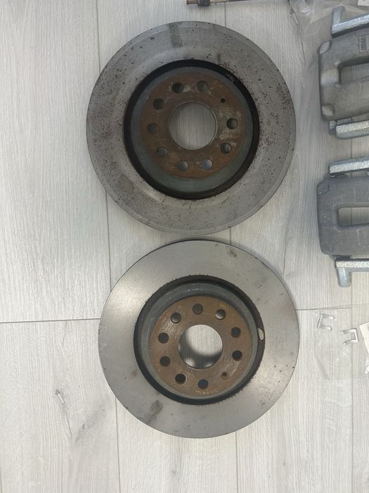 Продам задние тормозные диски 310 мм для vag