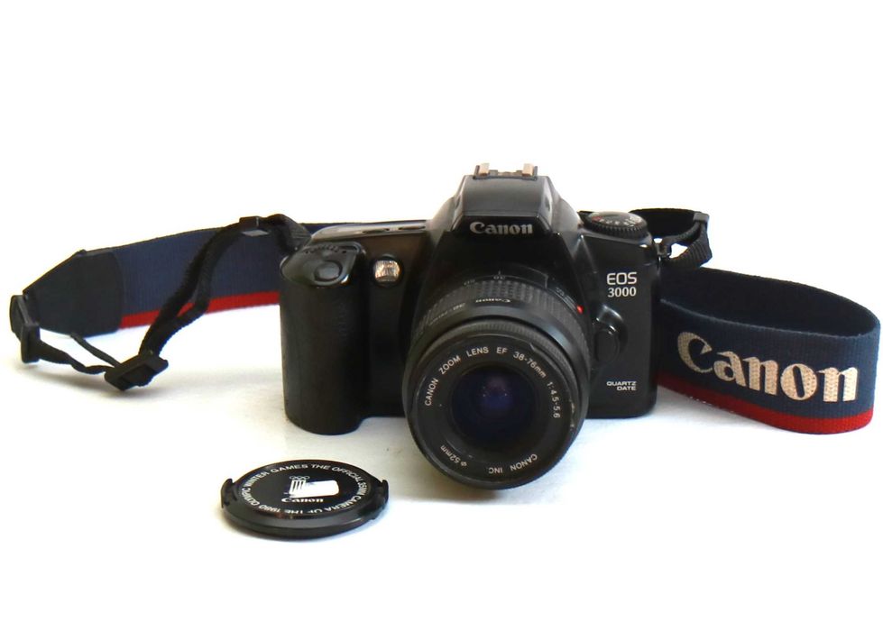 Canon EOS 3000 com Canon 38-76mm máquina fotográfica de rolo