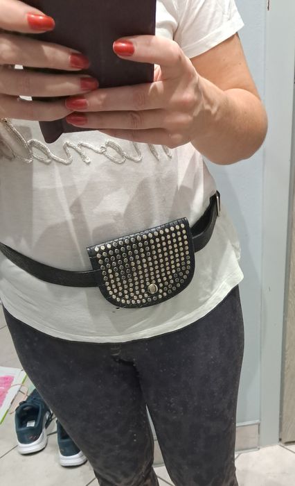 Saszetka na pasku damska