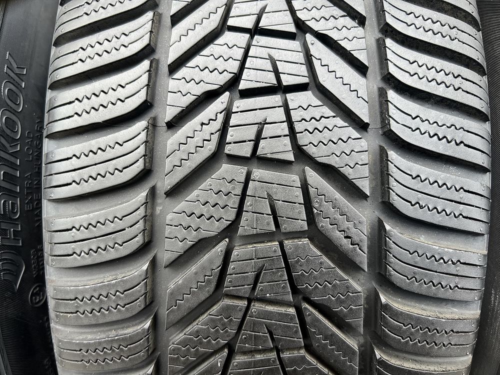 Резина зима 2023 Нова 225/40/r18 98V Hankook Winter Icept Evo 3 HRS