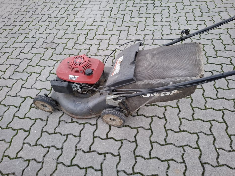 Maquina cortar relva a gasolina