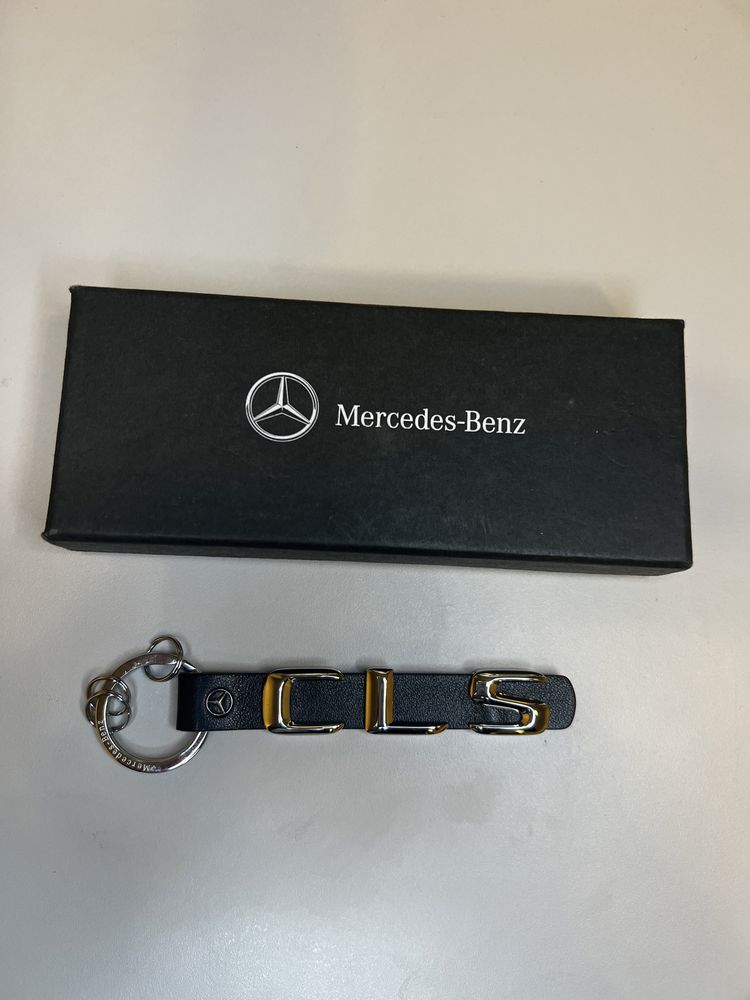 Брелки Mercedes-Benz