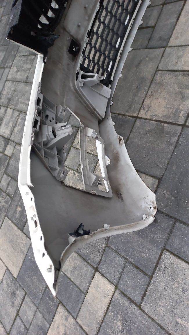 Skoda Octavia 3 lift zderzak przod lf9e przedni bialy vrs