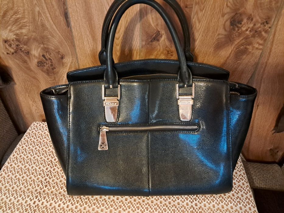 Torebka Kazar czarna lakierowana pojemna