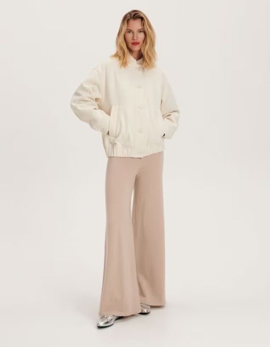 Вкорочене пальто куртка бомбер з вовною reserved