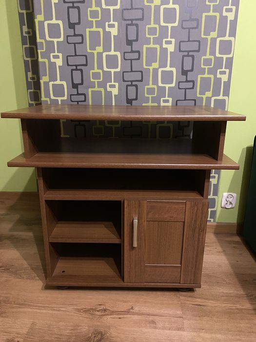 Stolik pod telewizor