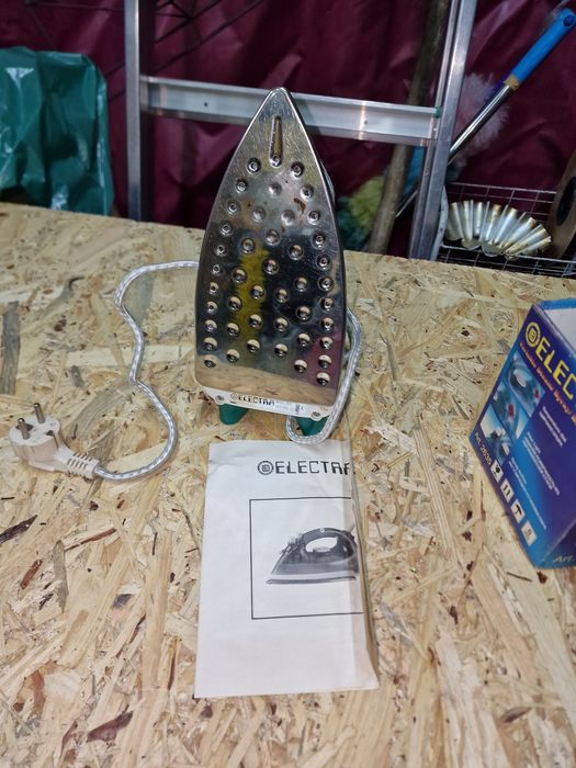 Stare solidne żelazko jak Nowe możliwa wysyłka