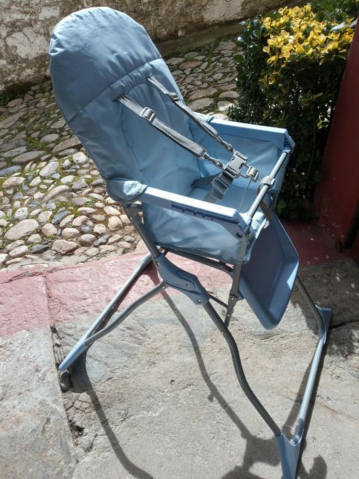 Cadeira de bebê em bom estado