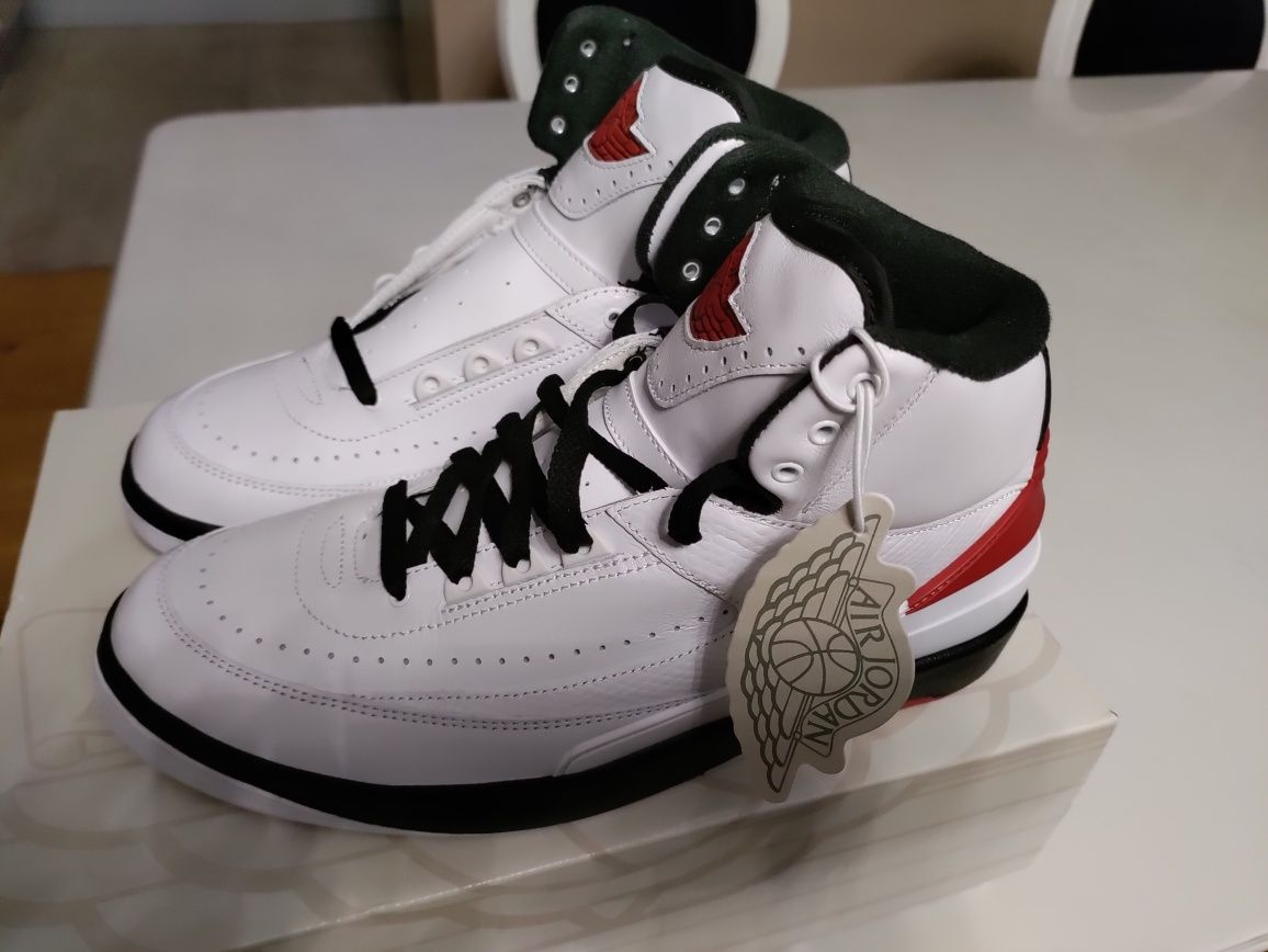 Buty Air Jordan 2 Retro Chicago r.43