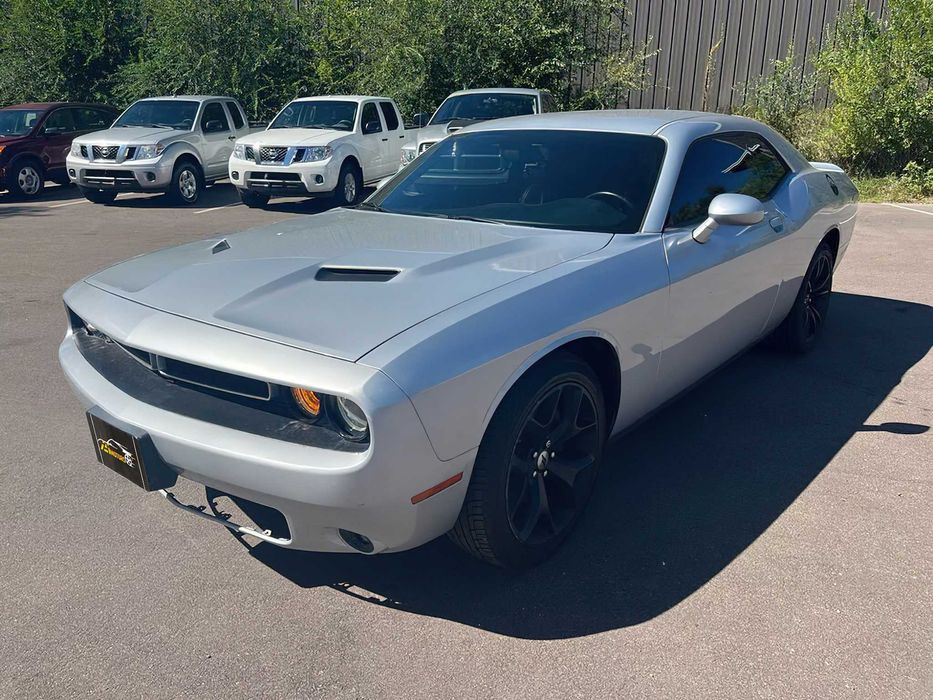 Dodge Challenger SXT      2019