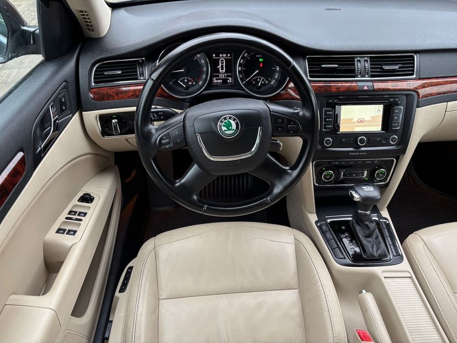 Skoda Superb 2.0 Tdi DSG Full opcja. Oryginał. Super stan !