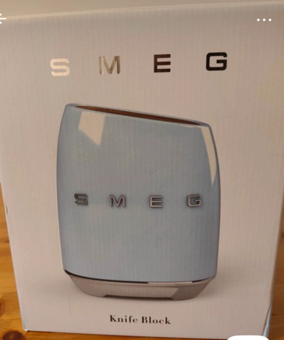 Bloco smeg com as seis facas