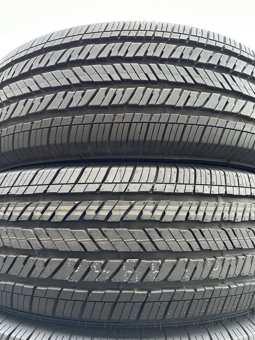 255/70/18 Brisgetsone Dueler H/T 685