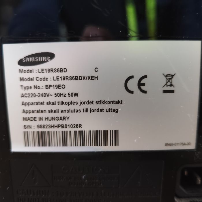 Telewizor Samsung 19", pilot, przewód zasilajacy